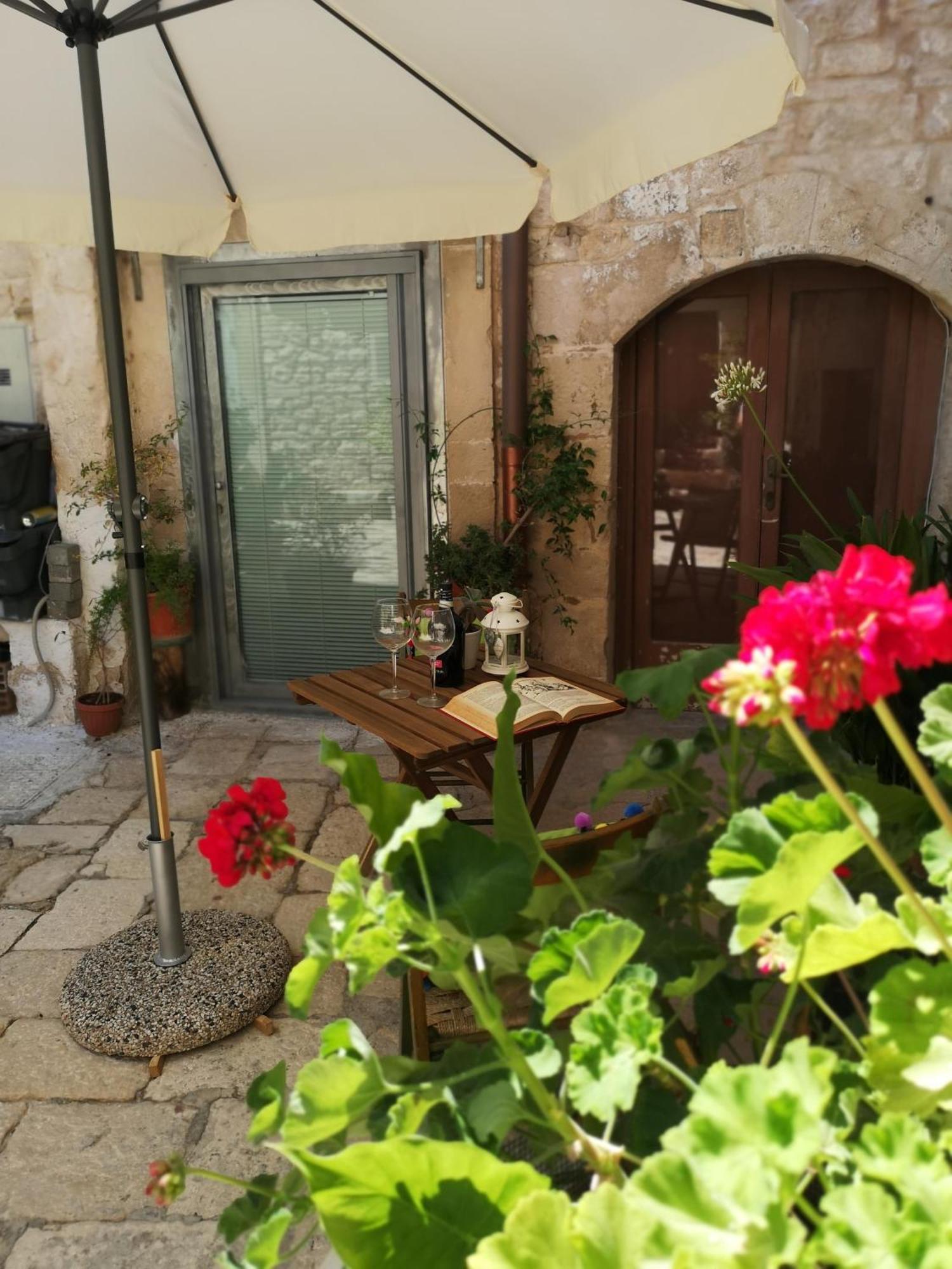 Corte Sagarriga Visconti Giovinazzo Exterior photo