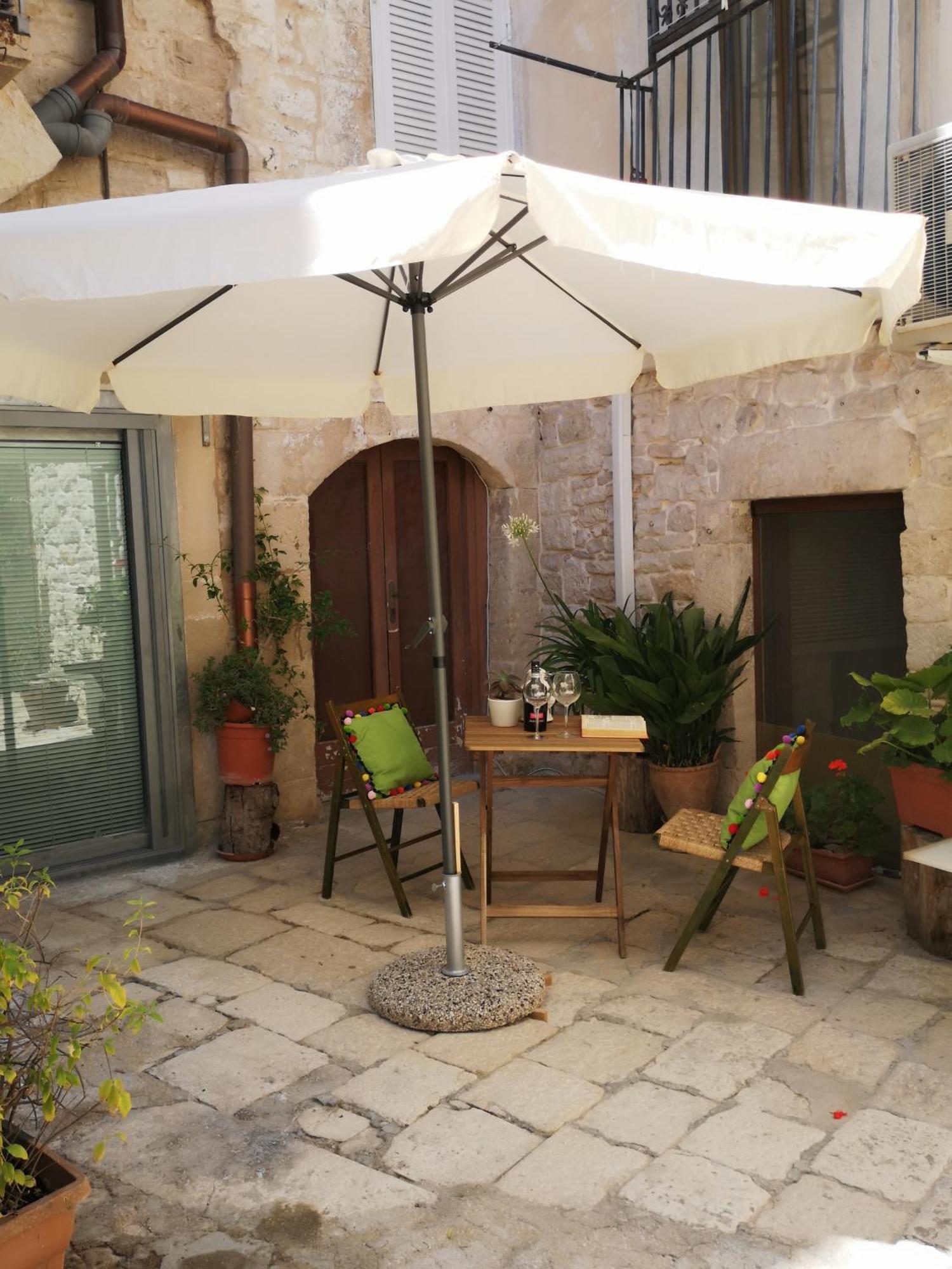 Corte Sagarriga Visconti Giovinazzo Exterior photo